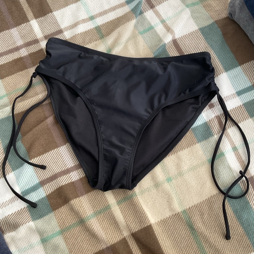 high rise bikini bottoms🥭✨